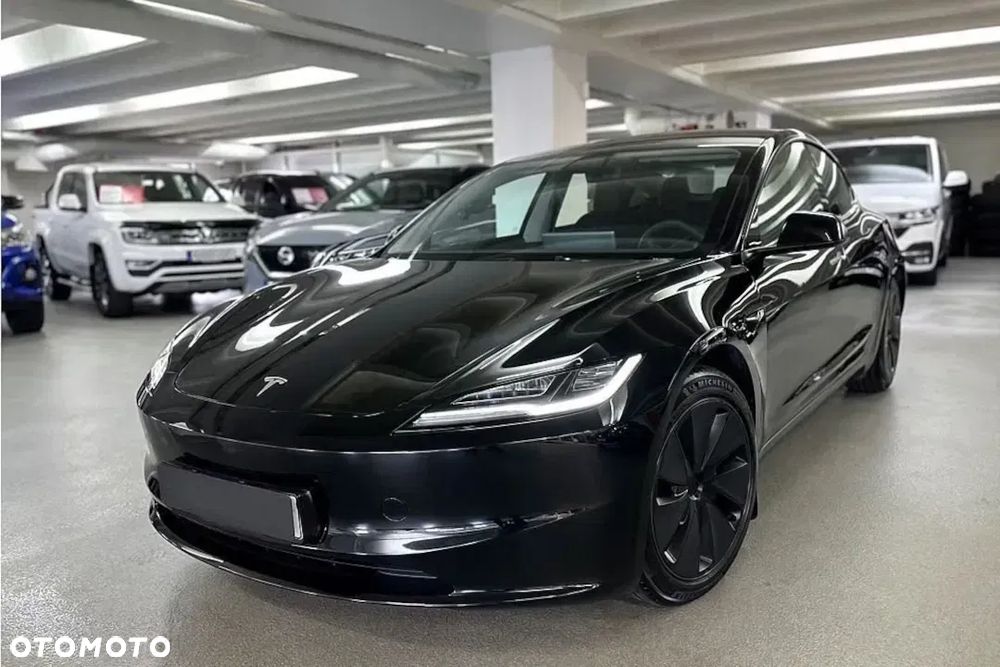 Tesla Model 3 - 2