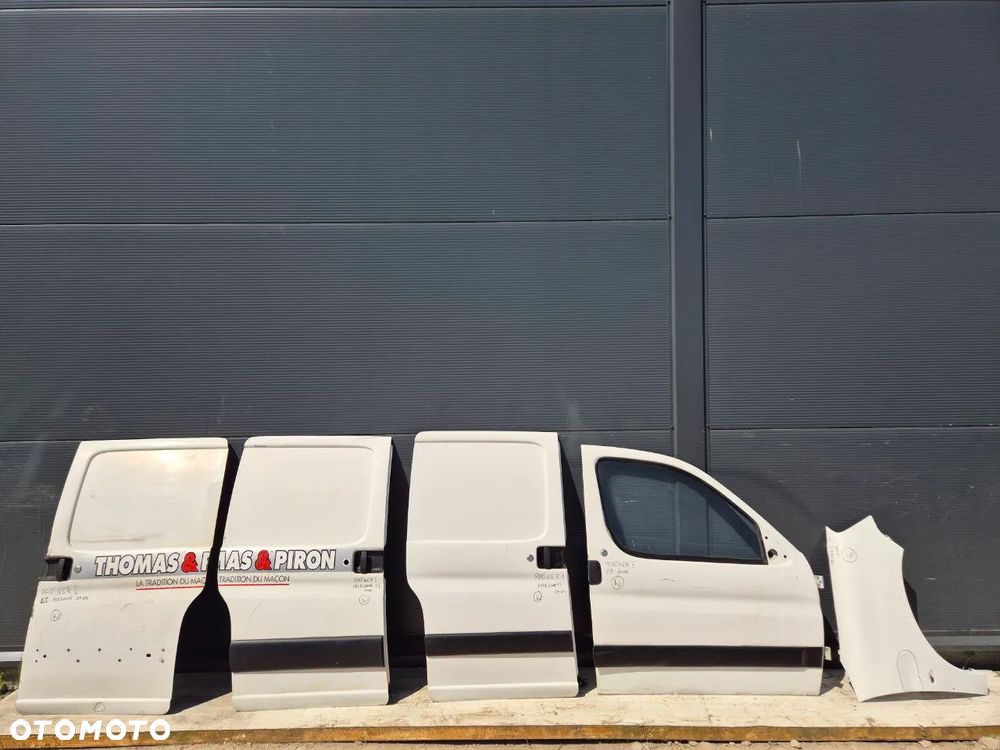 DRZWI PRZESUWNE LEWE PRAWE PRAWY PRZÓD CITROEN BERLINGO I PEUGEOT PARTNER I