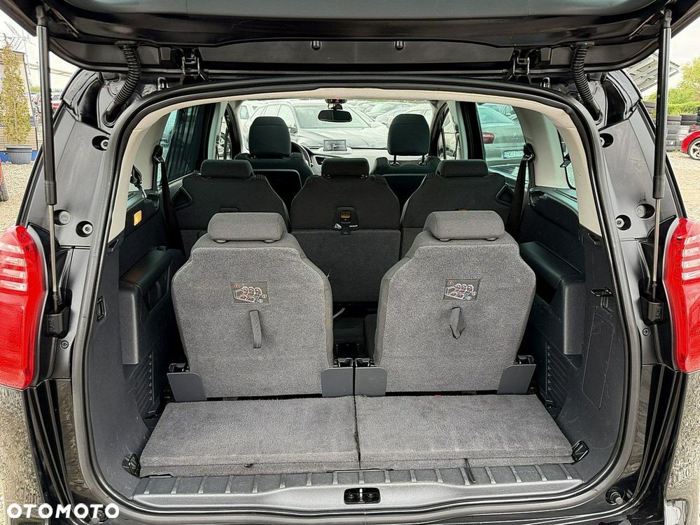 Peugeot 5008 - 16