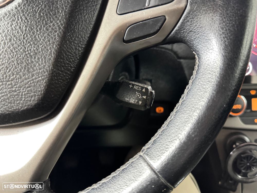 Toyota Avensis SW 2.0 D-4D Exclusive +Pele+GPS - 28