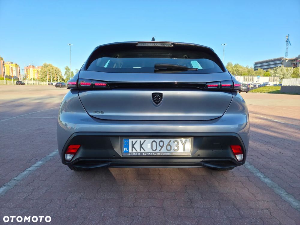 Peugeot 308 - 8