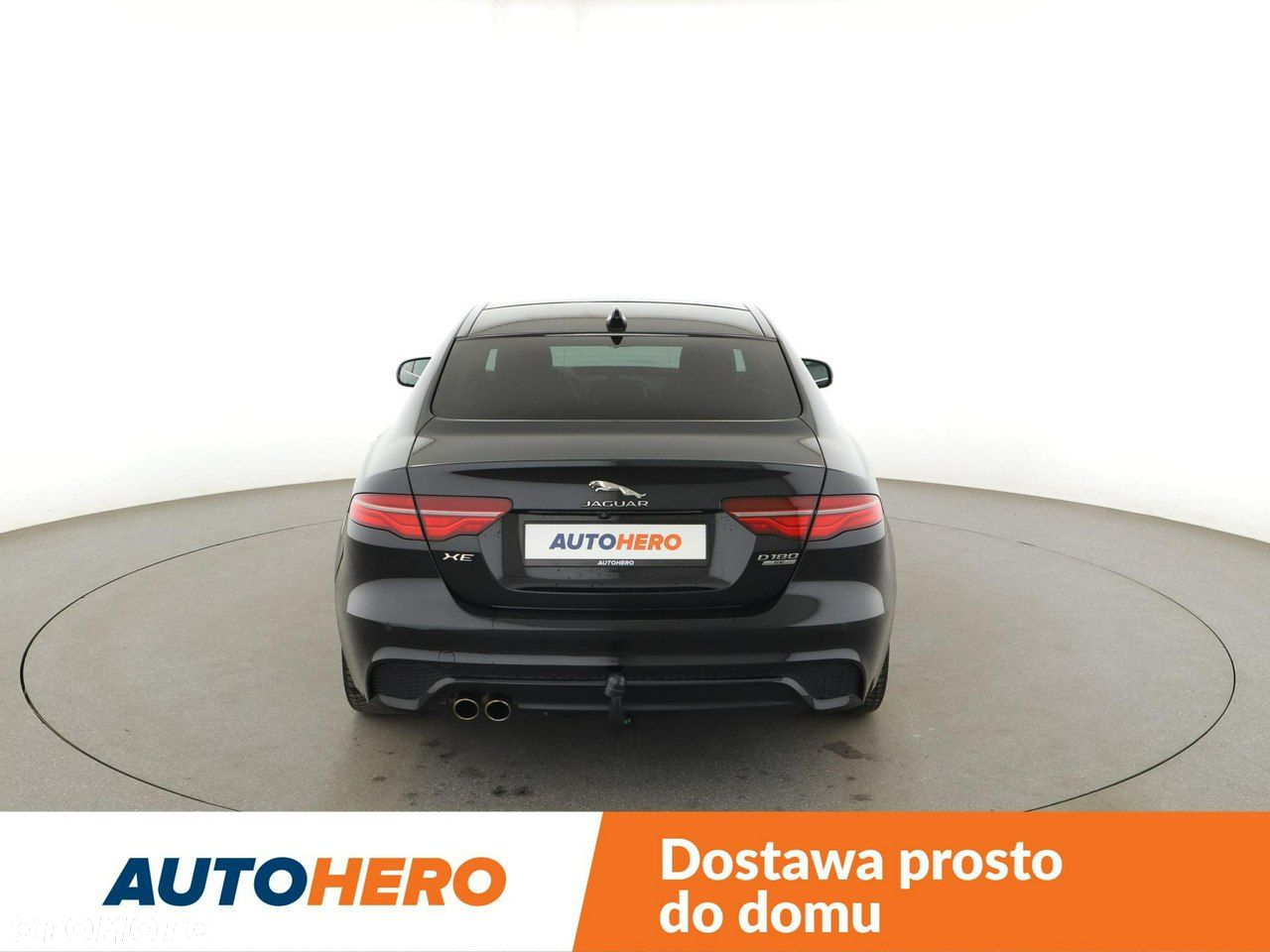 Jaguar XE 2.0 D180 AWD R-Dynamic SE - 6