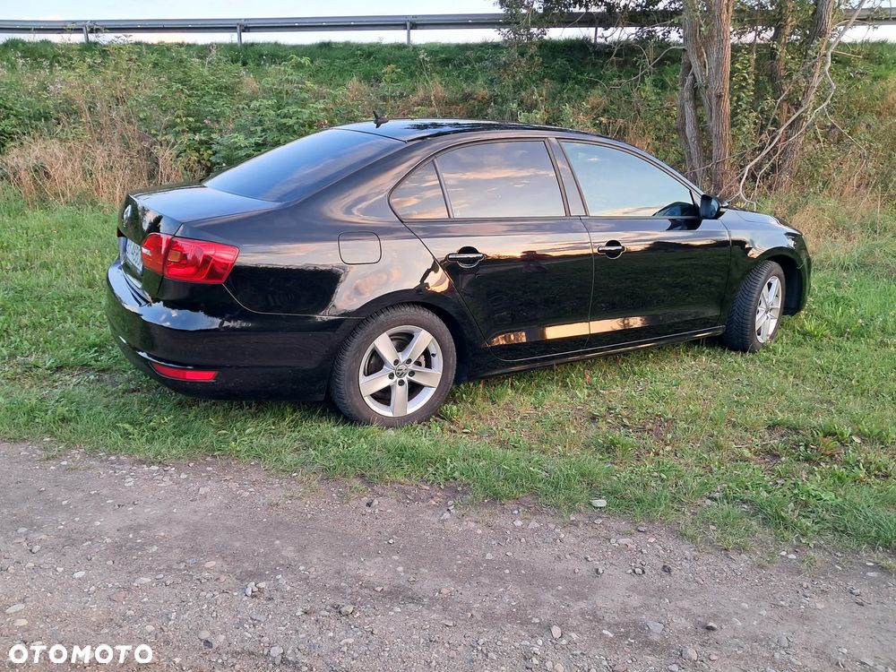 Volkswagen Jetta 1.2 TSI Comfortline - 12