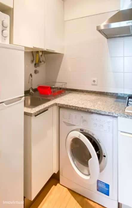 Fully Furnished Interior Studio in Arroios – Lisbon - Grande imagem: 5/7