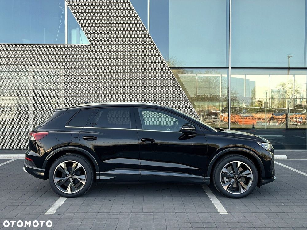 Audi Q4 e-tron - 1