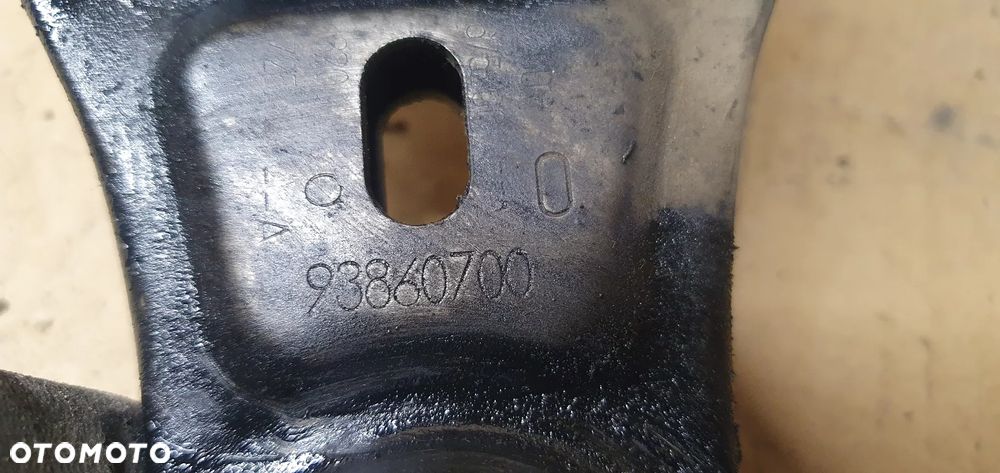 Łapa silnika poduszka Opel Vivaro B Trafic III 1.6 DCI 93860700 - 5