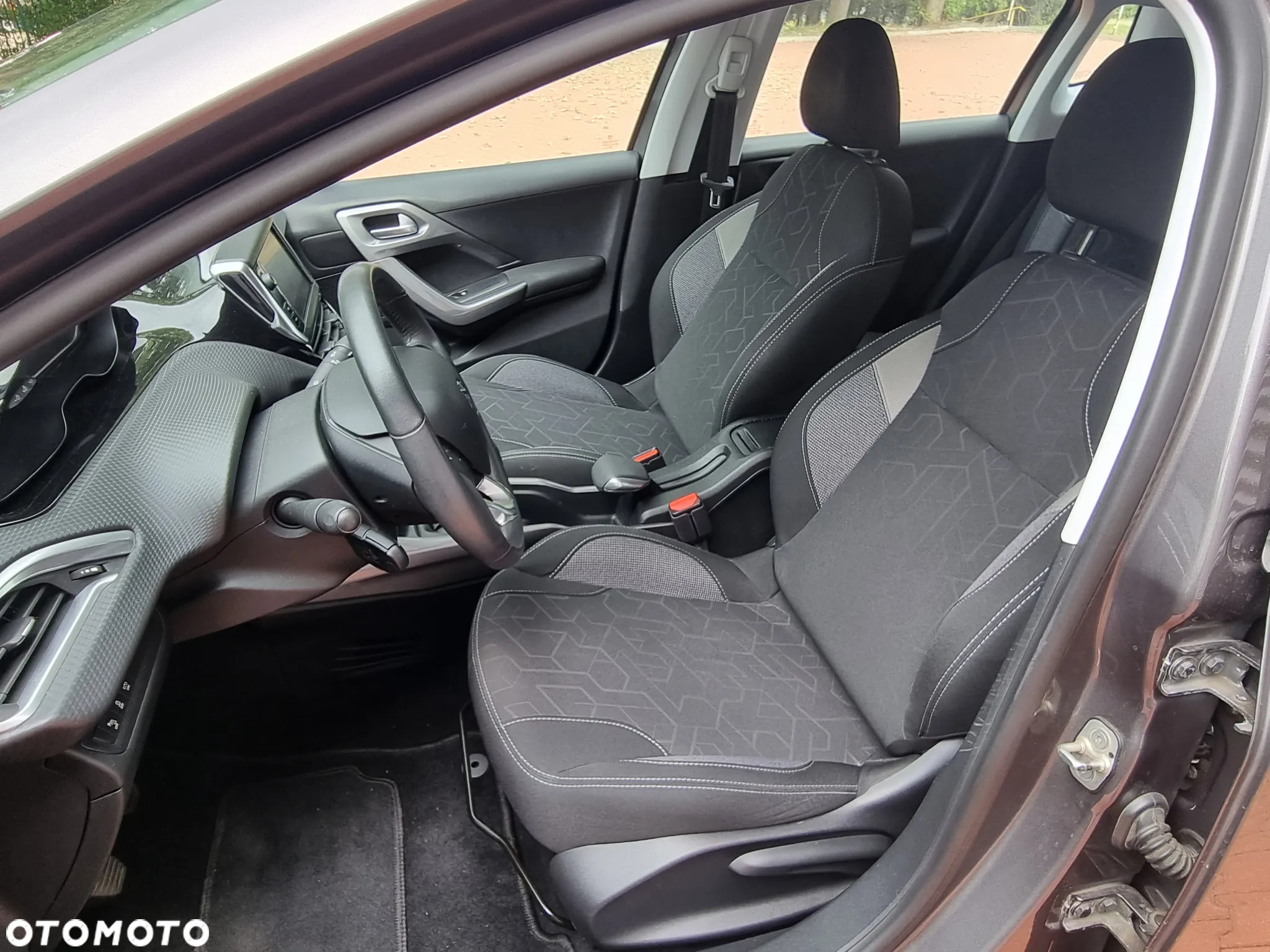 Peugeot 2008 PureTech 110 Stop&Start Allure - 16