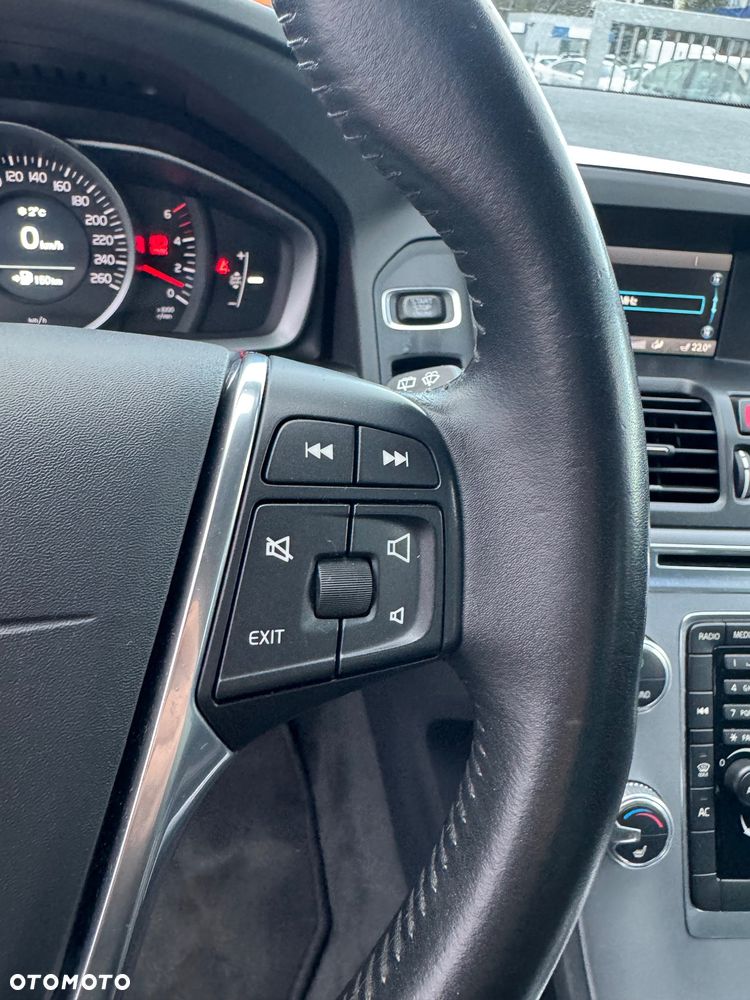 Volvo XC 60 D4 Momentum - 27