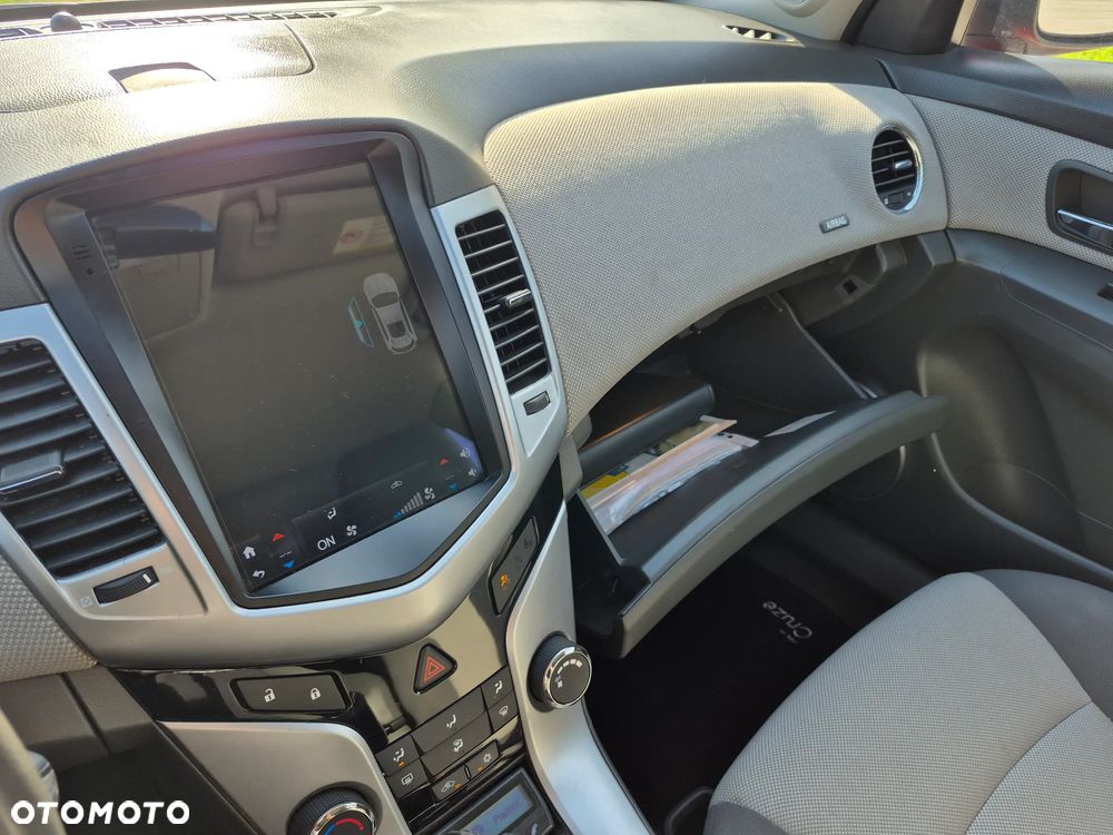 Chevrolet Cruze 1.6 - 17