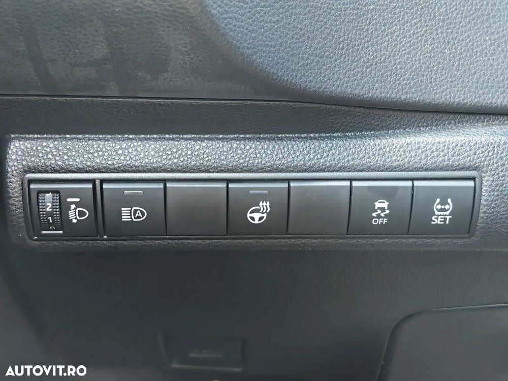 Toyota Corolla 1.8 HSD Dynamic - 29