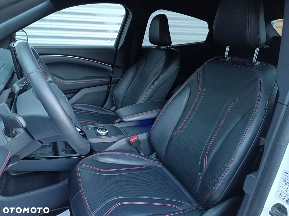 Ford Mustang Mach-E 98kWh AWD - 28