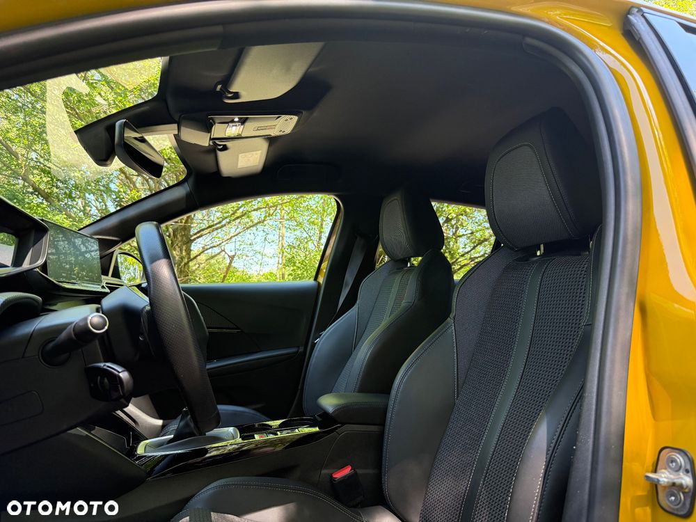Peugeot 208 PureTech 100 GT Pack - 22