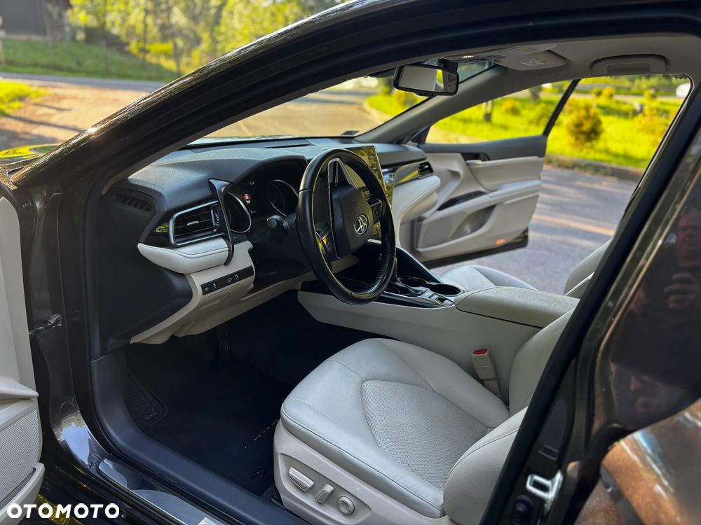 Toyota Camry 2.5 Hybrid Comfort CVT - 16