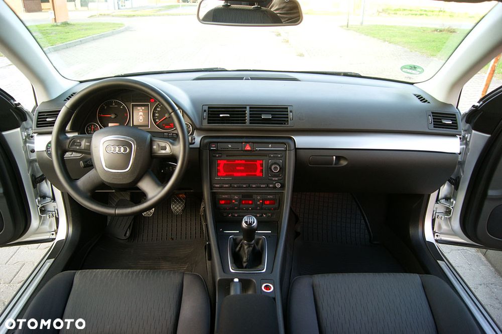 Audi A4 Avant 2.0 TDI - 6