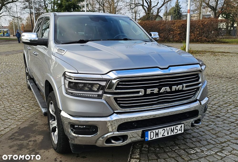 RAM 1500 5.7 Crew Cab Laramie - 18