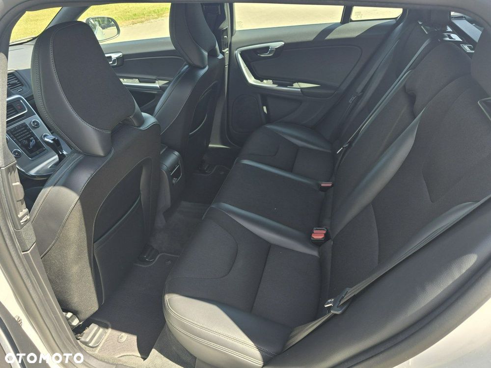 Volvo V60 - 18