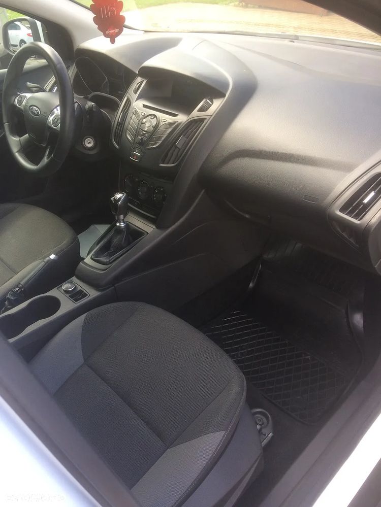 Ford Focus 1.6 TDCi Ambiente Start - 11
