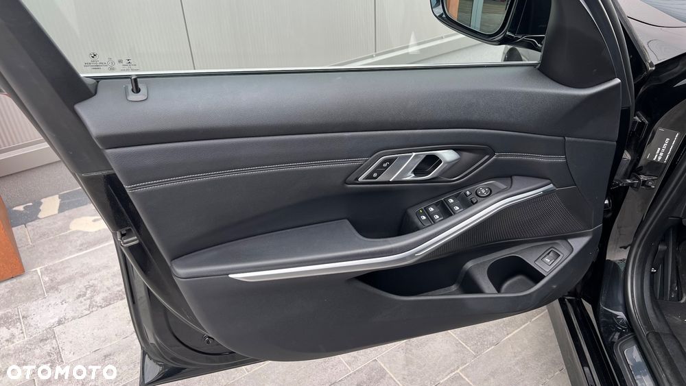 BMW Seria 3 320d xDrive Luxury Line - 20