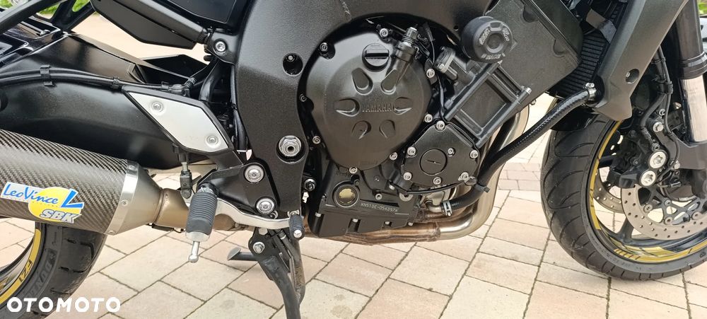 Yamaha FZ - 26