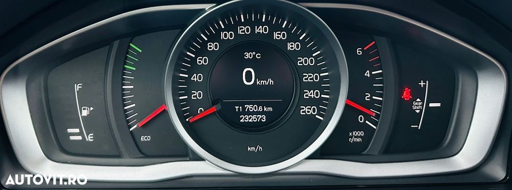Volvo XC 60 D3 Momentum - 29