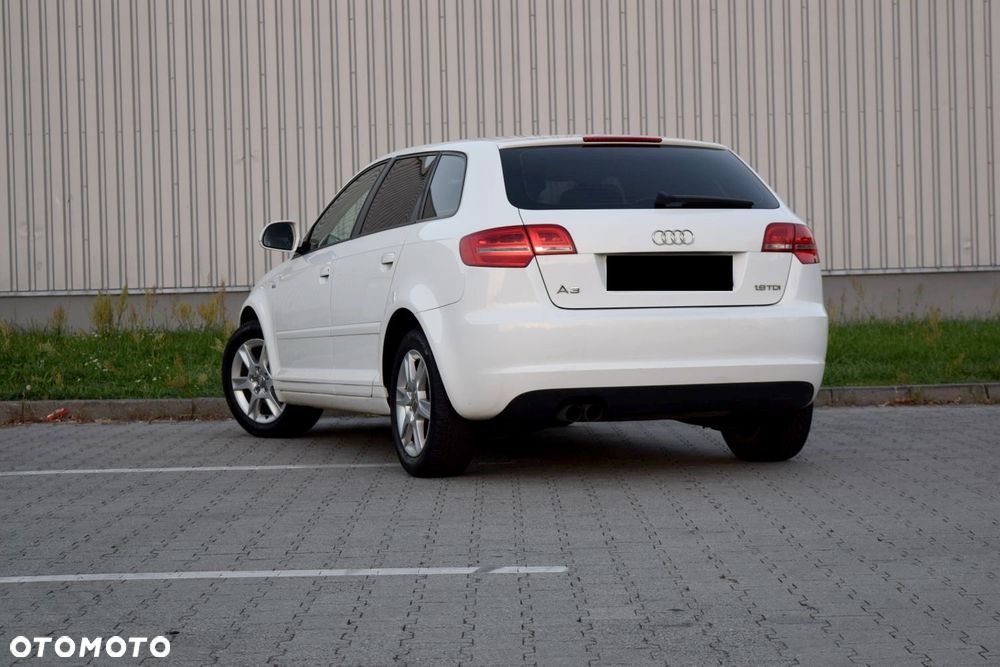 Audi A3 Sportback 1.9 TDI DPF S line Sportpaket plus - 8