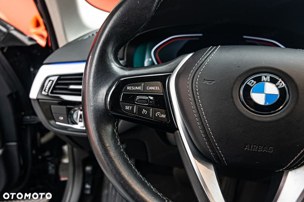 BMW Seria 5 518d - 15