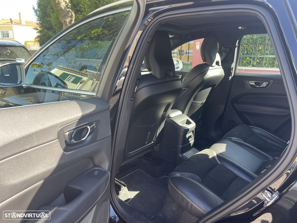 Volvo XC 60 2.0 T8 PHEV R-Design AWD - 17