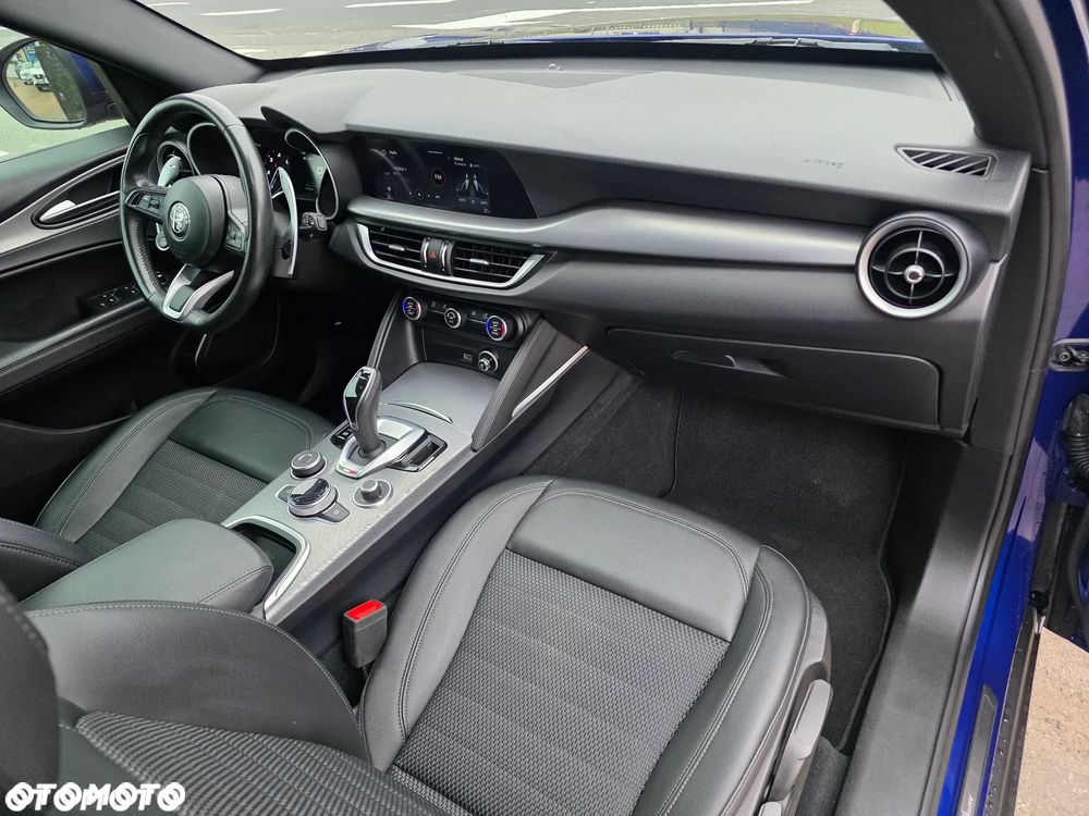 Alfa Romeo Stelvio 2.2 16V AT8 Q4 B-Tech - 9