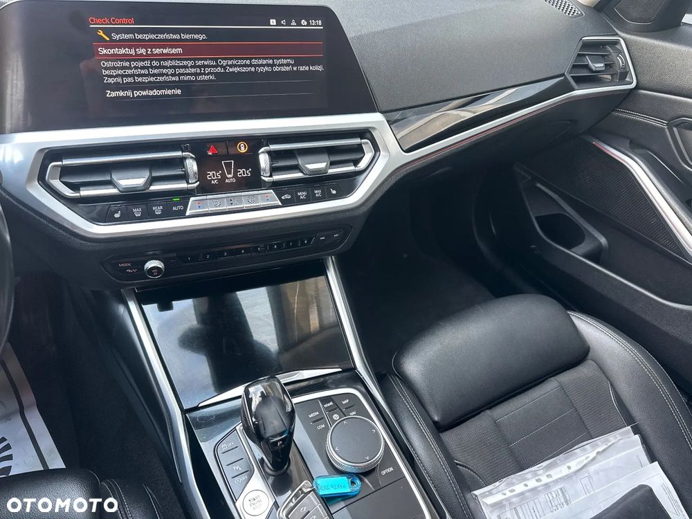 BMW Seria 3 320d Sport Line - 21