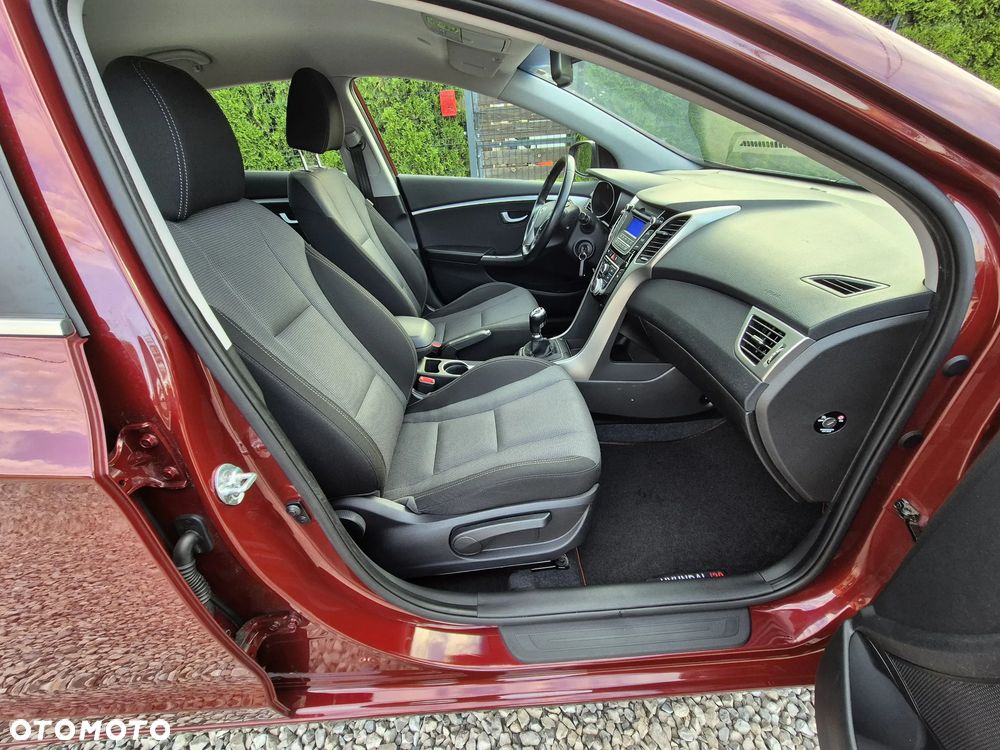 Hyundai i30 1.6 Fifa World Cup Edition - 30