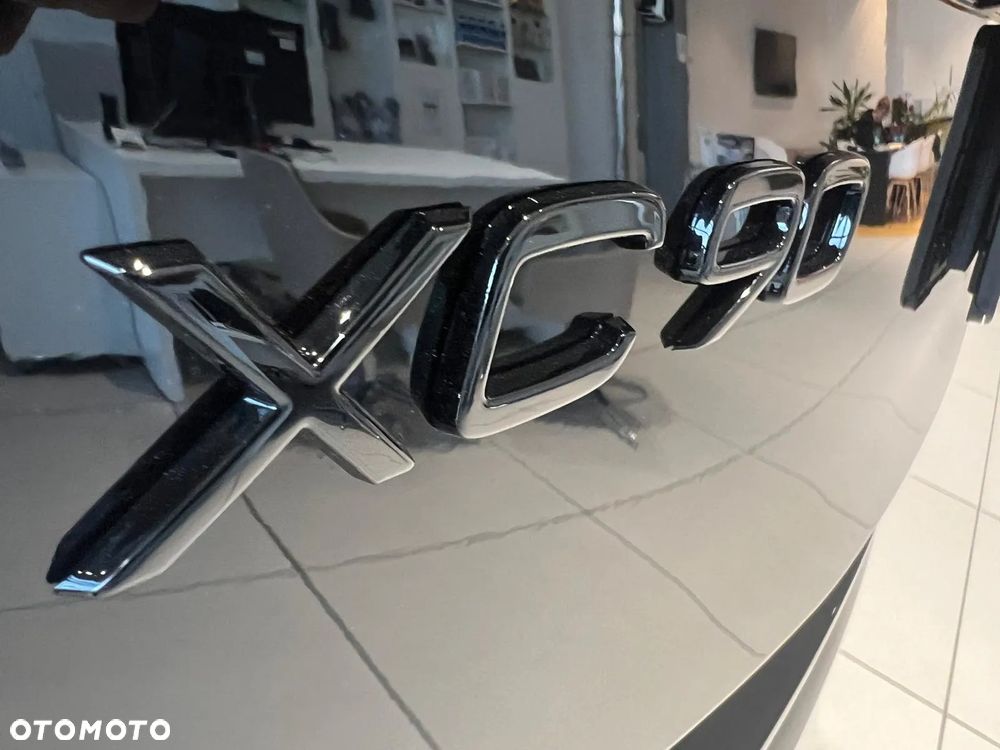 Volvo XC 90 T8 AWD Plug-In Hybrid Ultra Black Edition 7os - 39