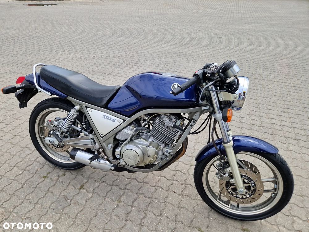 Yamaha SRX - 3