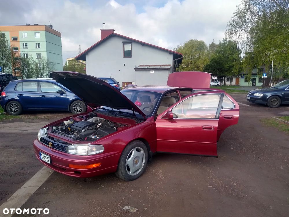 Toyota Camry 3.0 V6 LE - 3
