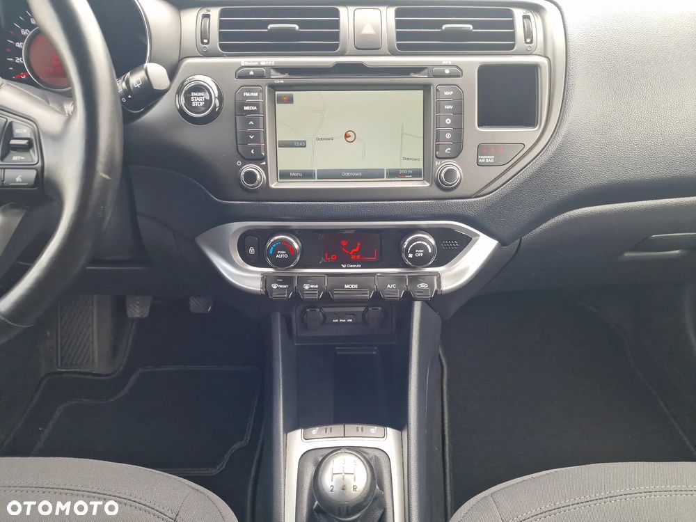 Kia Rio - 22