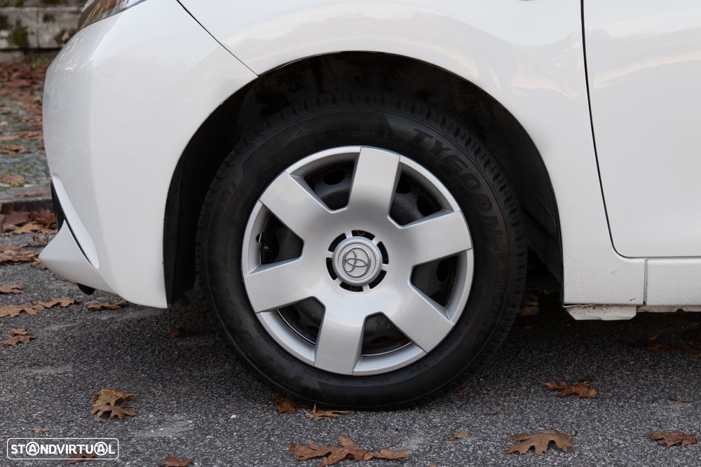 Toyota Aygo x-play Eco - 7