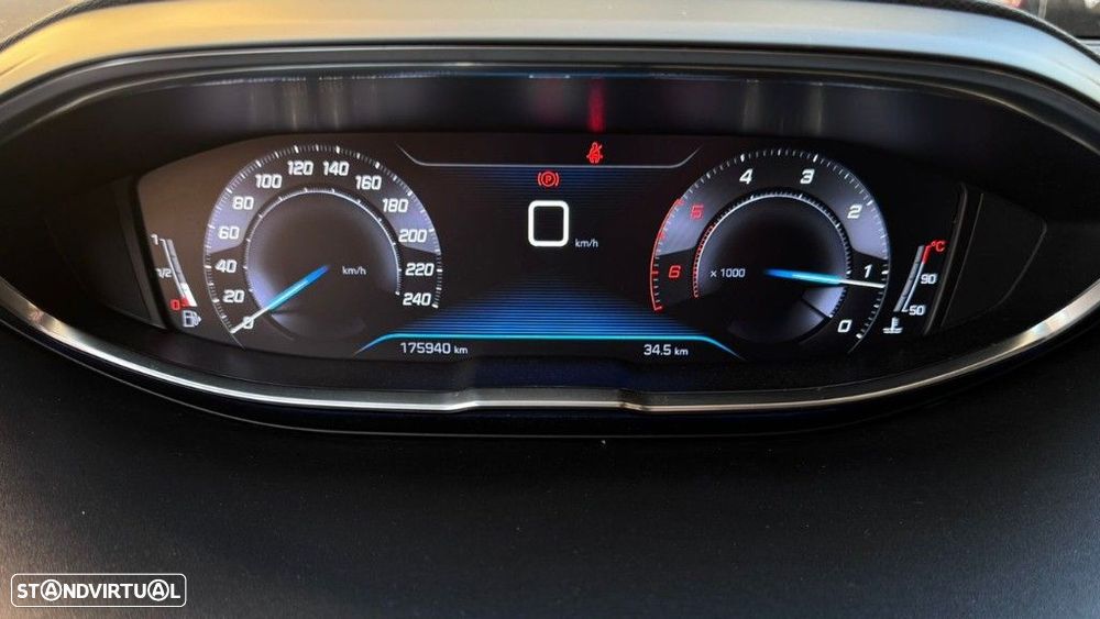 Peugeot 5008 1.5 BlueHDi Allure - 18