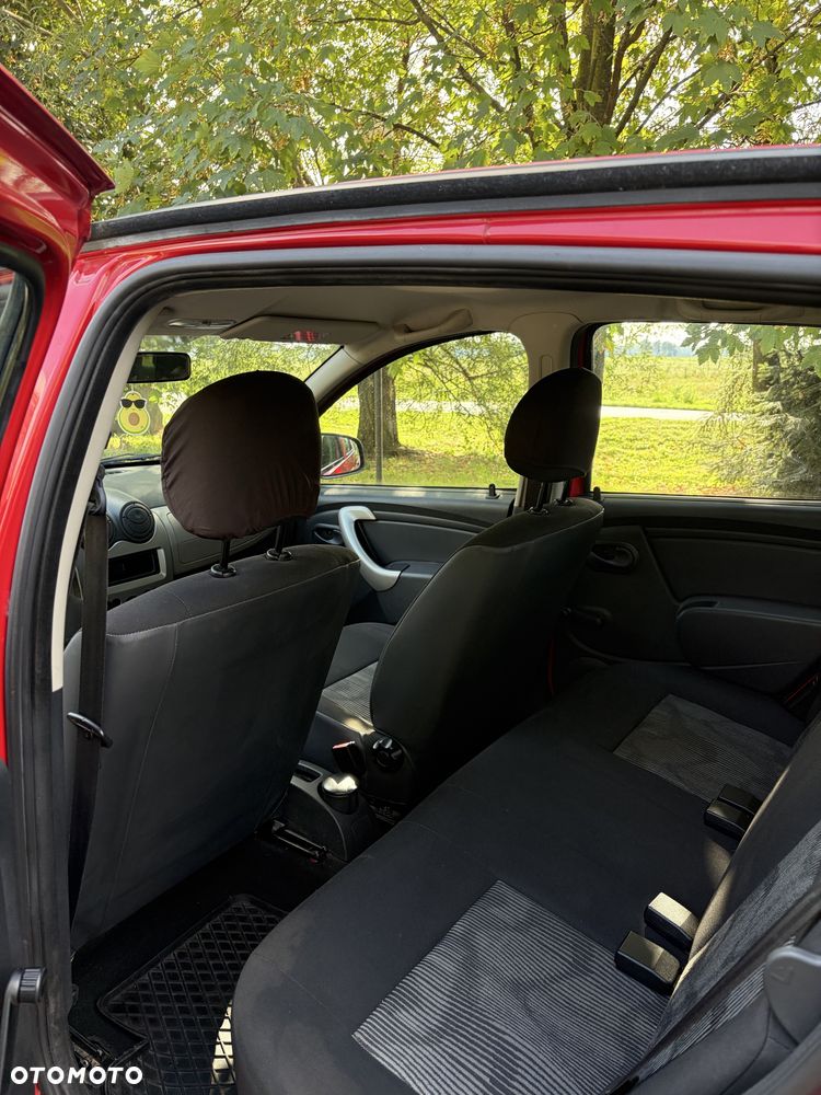 Dacia Sandero - 4