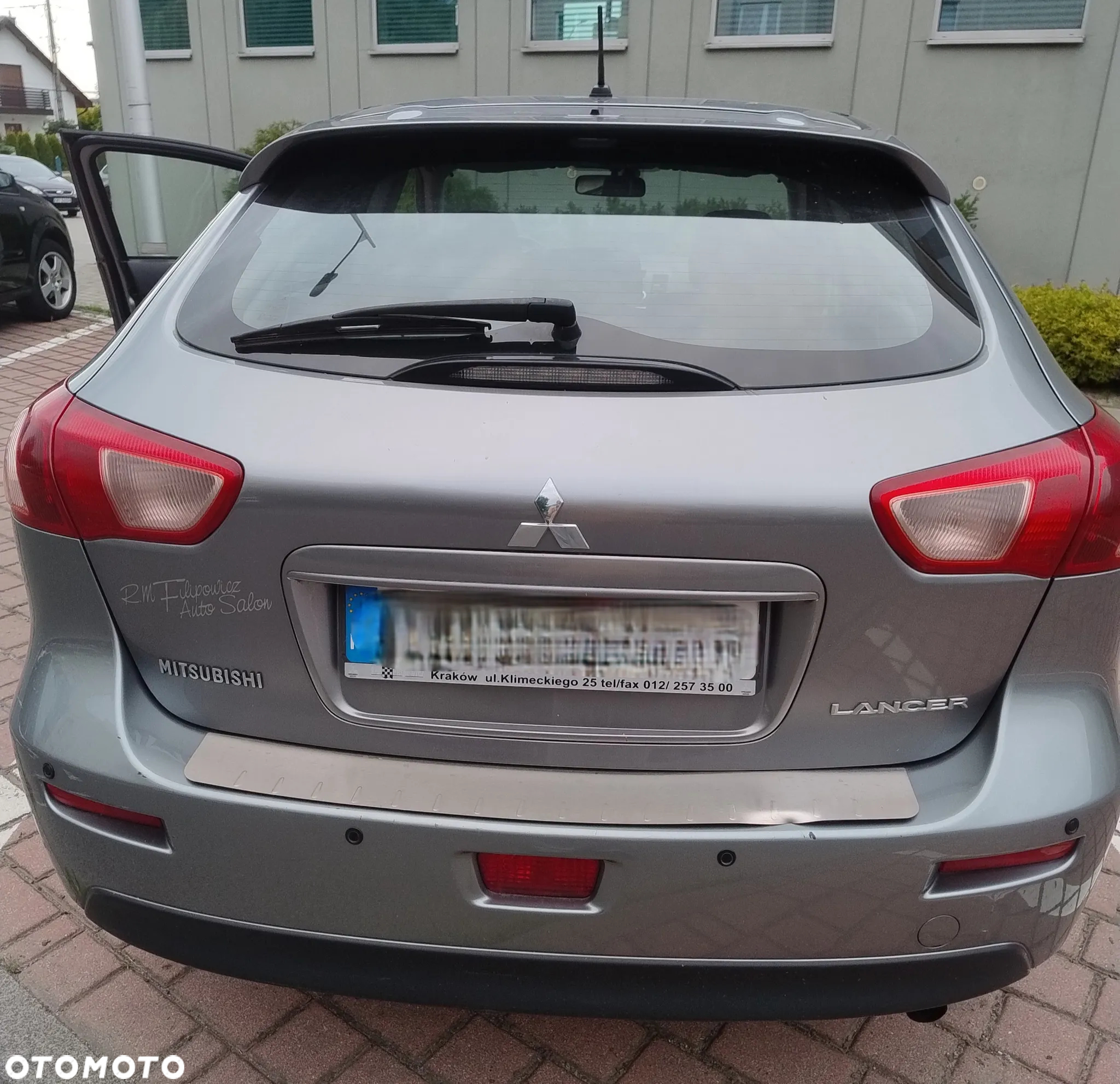 Mitsubishi Lancer 1.6 Invite - 4