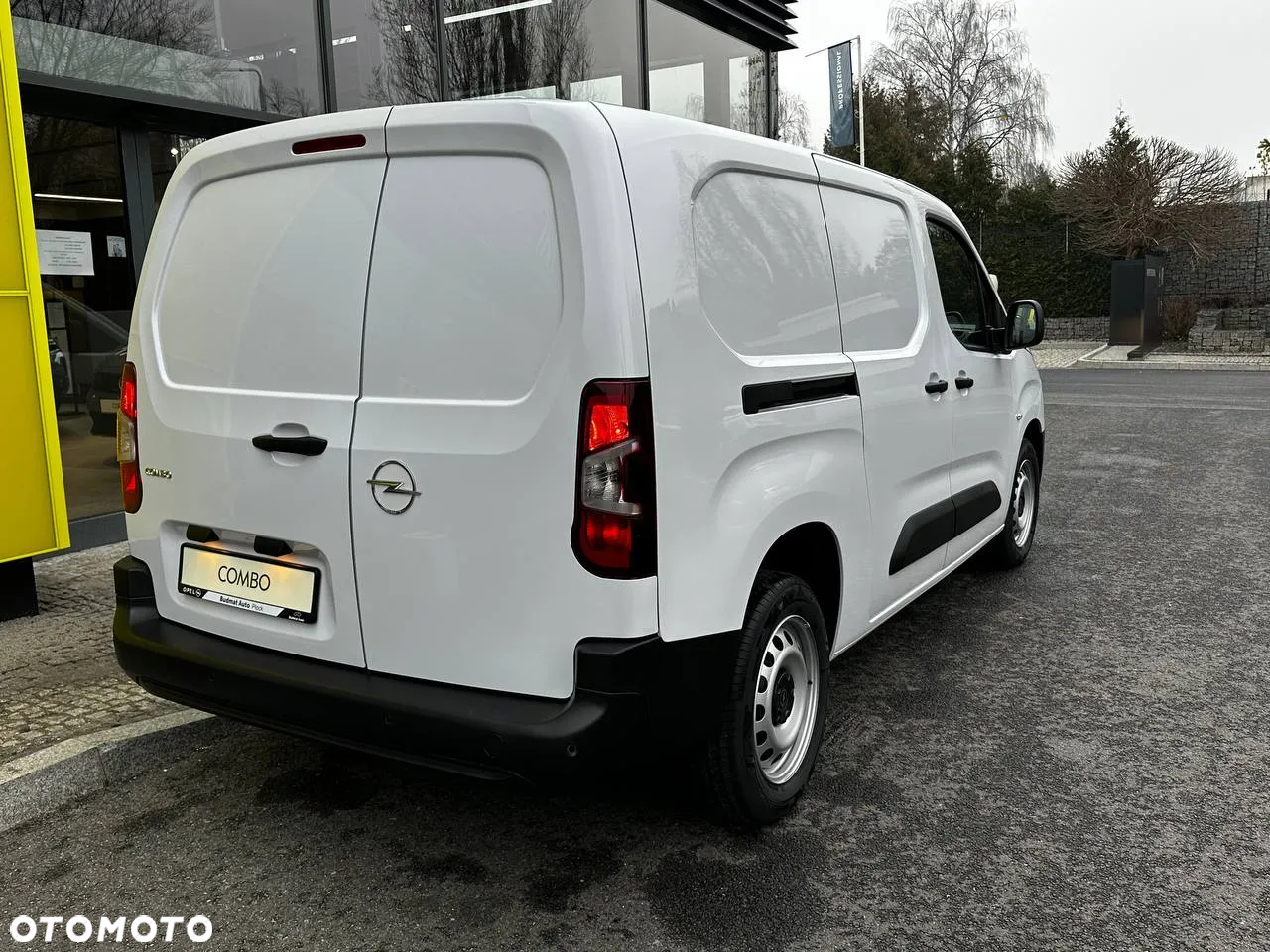 Opel Combo Cargo L2 950kg - 4