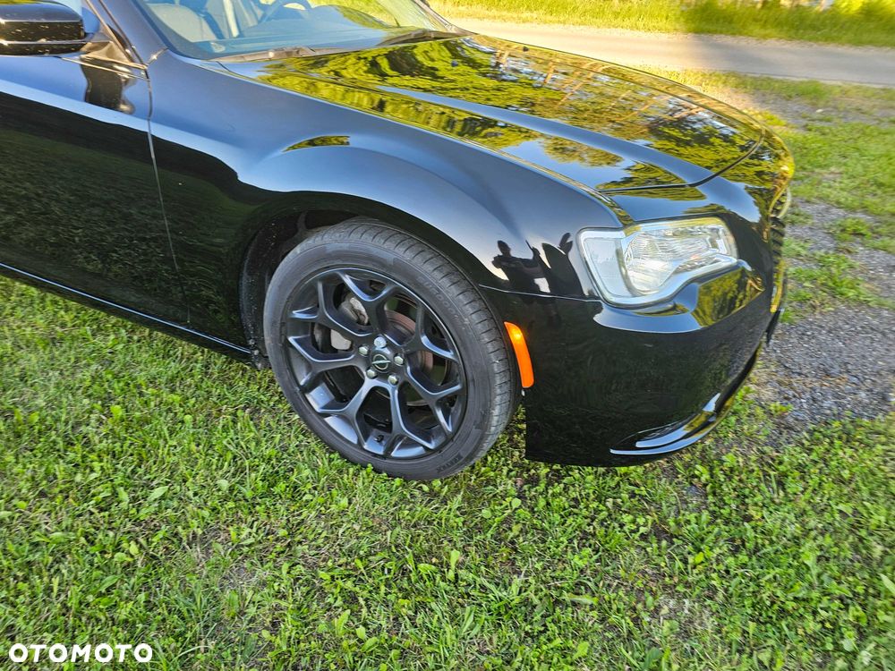 Chrysler 300C - 8
