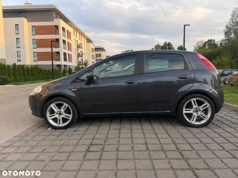 Fiat Grande Punto - 2