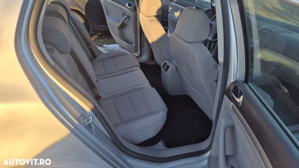 Volkswagen Golf 1.6 FSI Automatik Sportline - 10