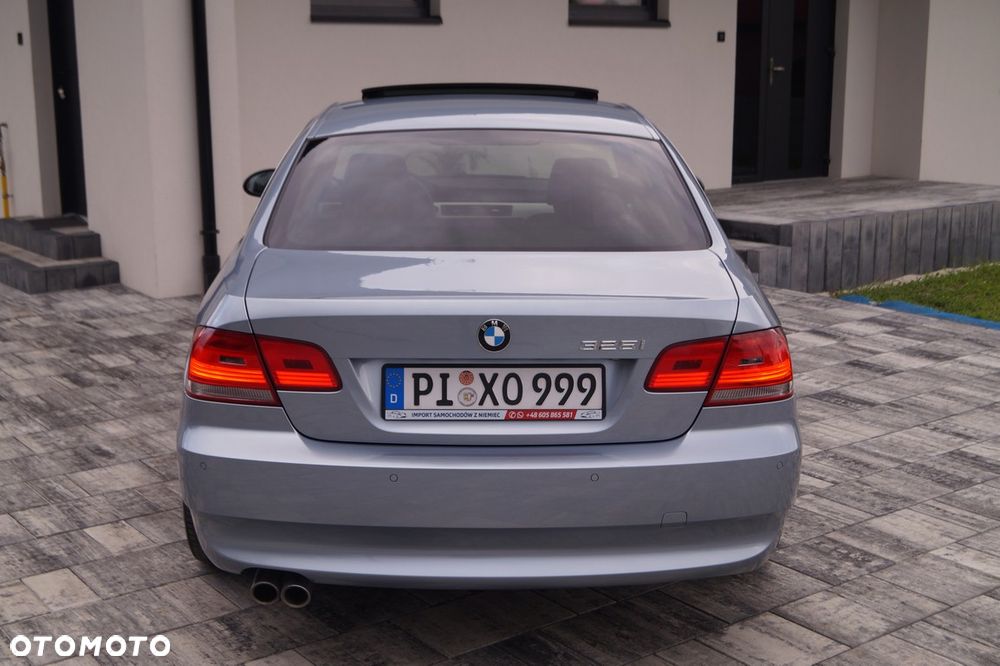 BMW Seria 3 325i - 3