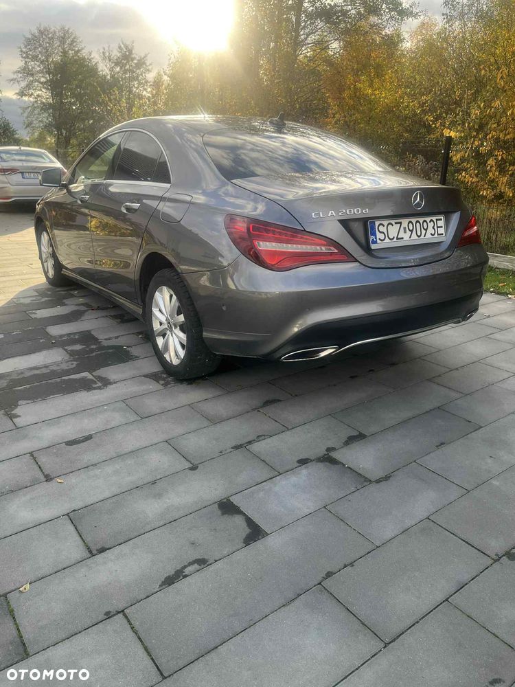 Mercedes-Benz CLA 200 d 7G-DCT - 3