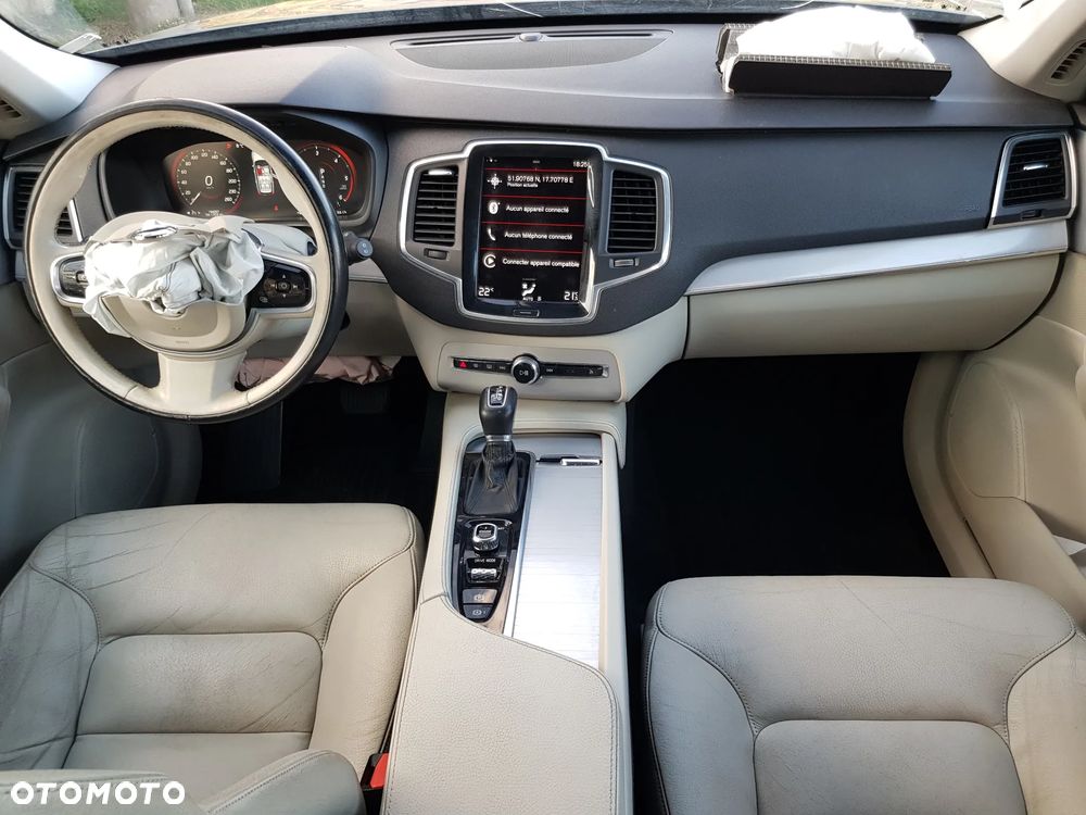 Volvo XC 90 D5 AWD Geartronic Momentum - 7