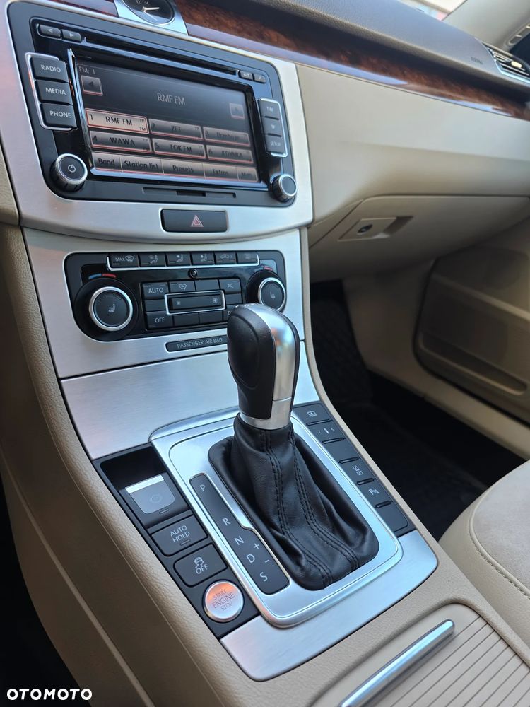 Volkswagen Passat 2.0 TSI Highline DSG - 19