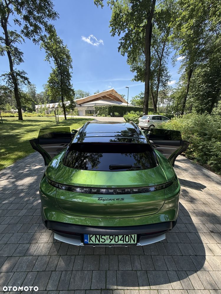 Porsche Taycan - 6