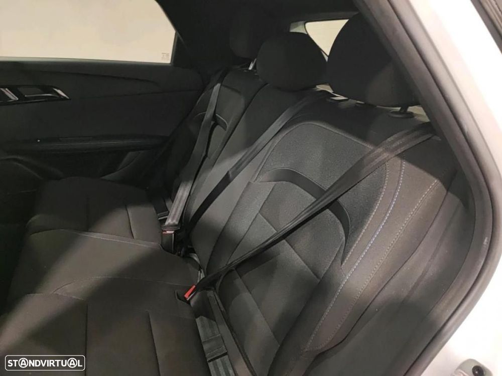 MG MG4 64 kWh Comfort - 6