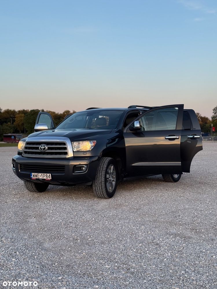 Toyota Sequoia - 14