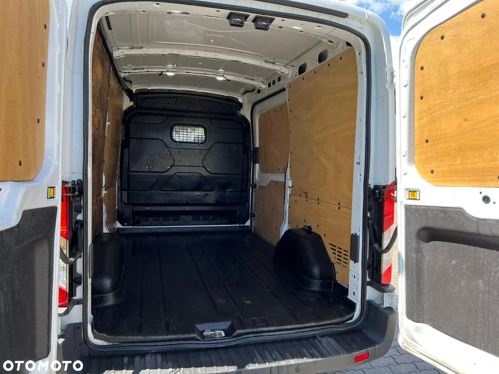 Ford Transit - 29